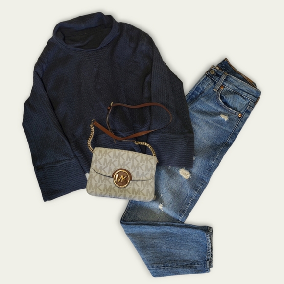 Michael Kors Fulton Logo Crossbody - Picture 6 of 7